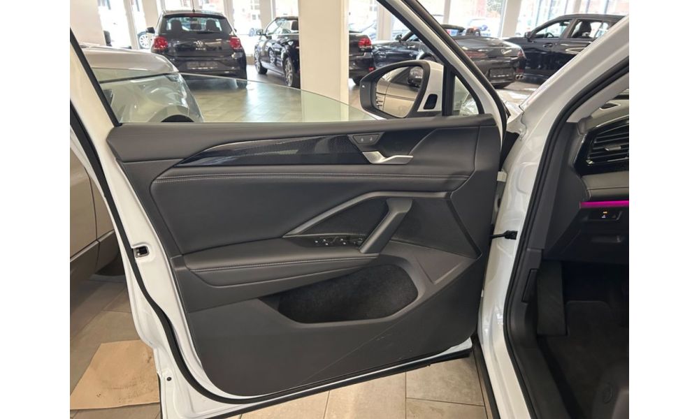 989670