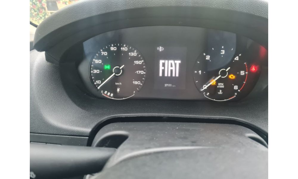 925