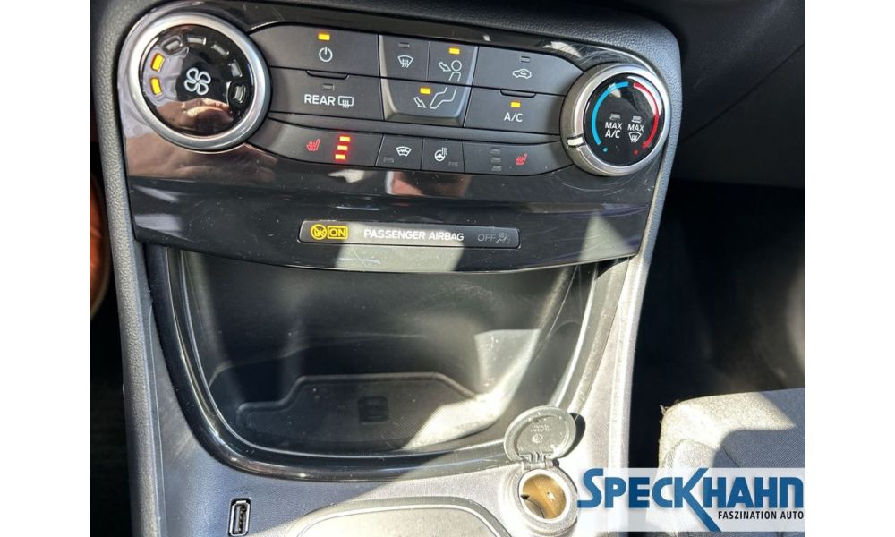 579932
