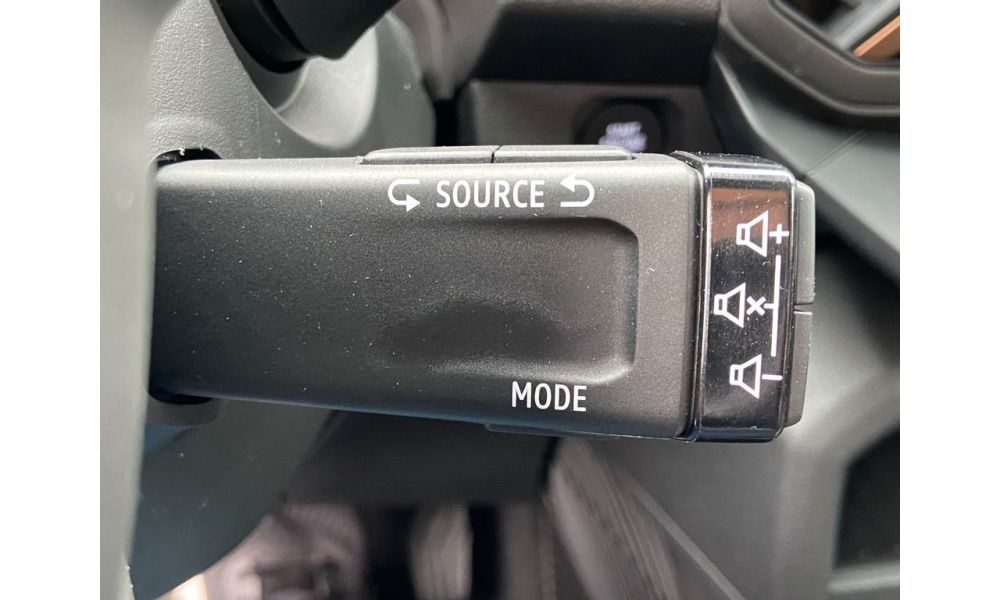 607796