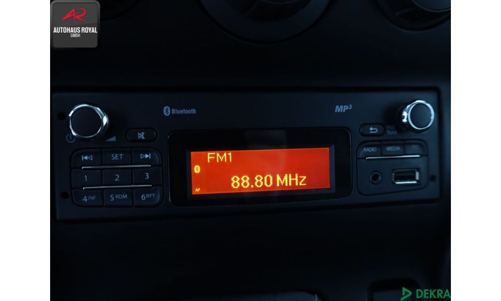 890971