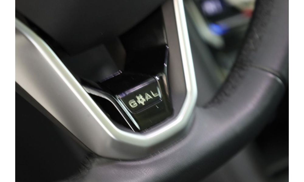 432785