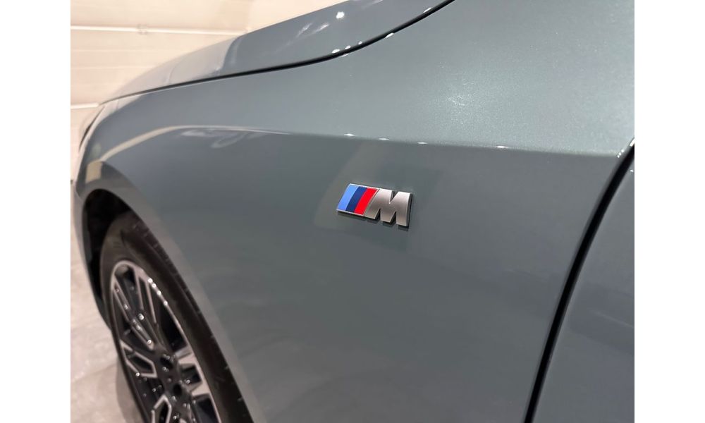 331103