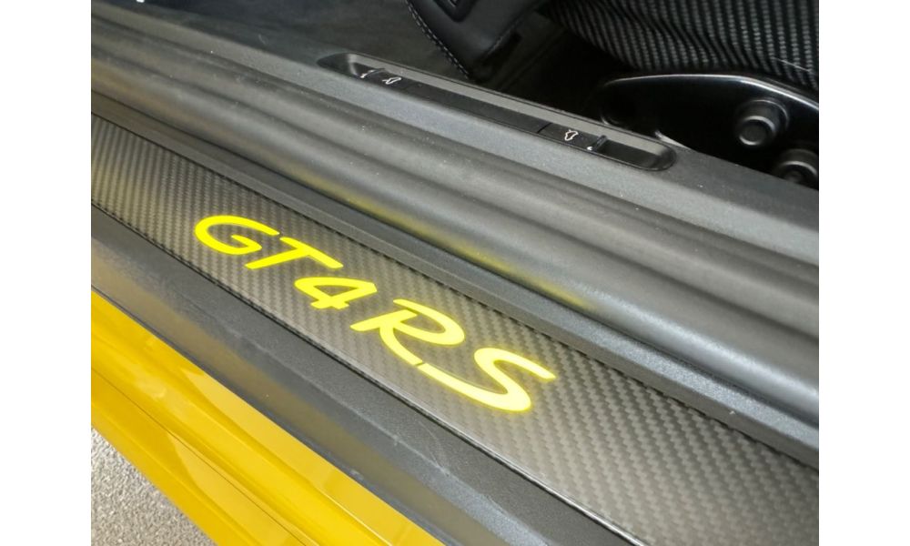 556179