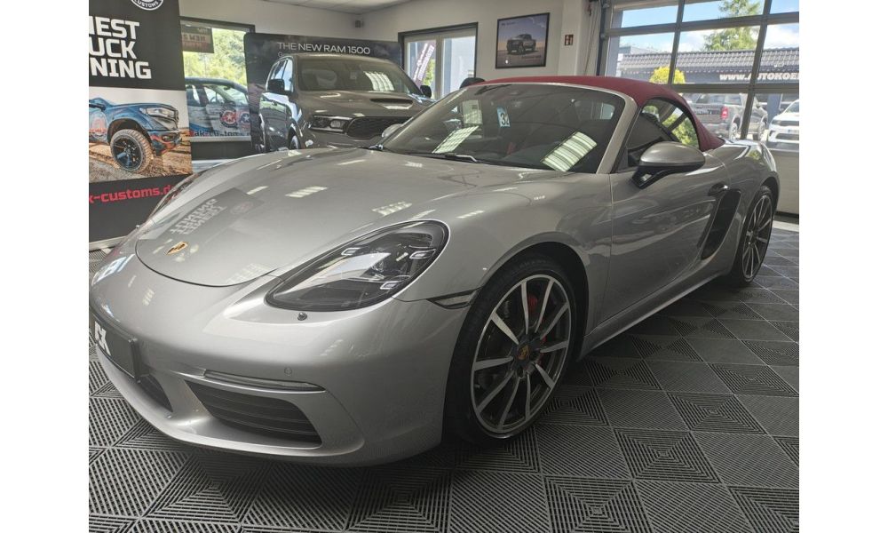 996180
