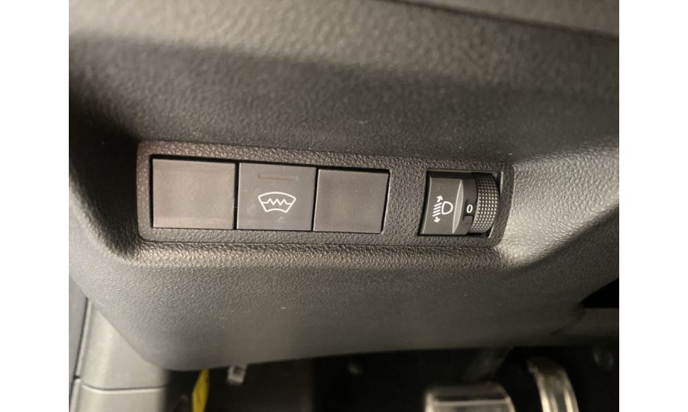 647727