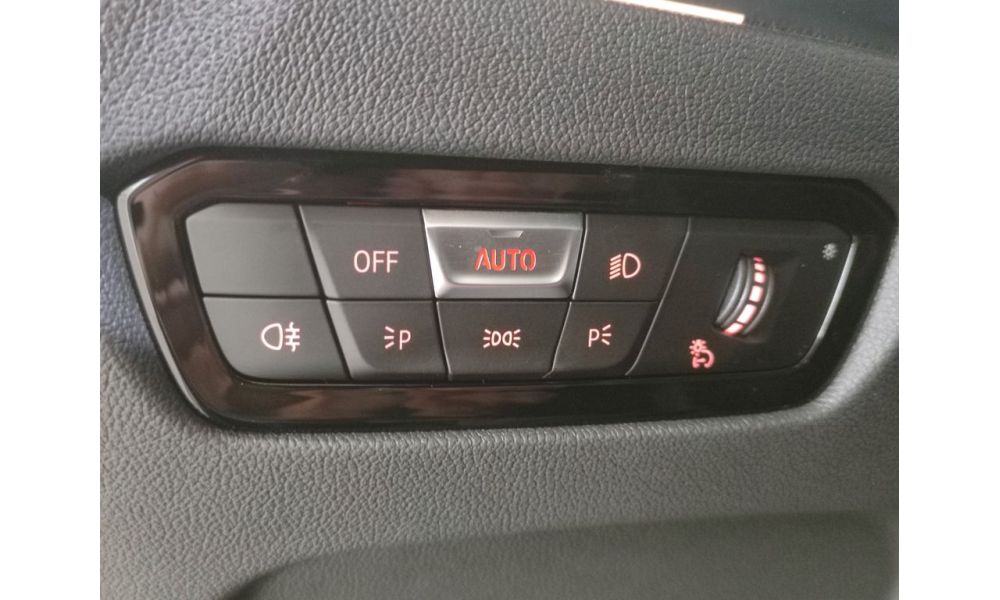 916673