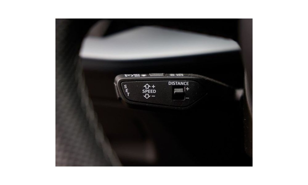 867793