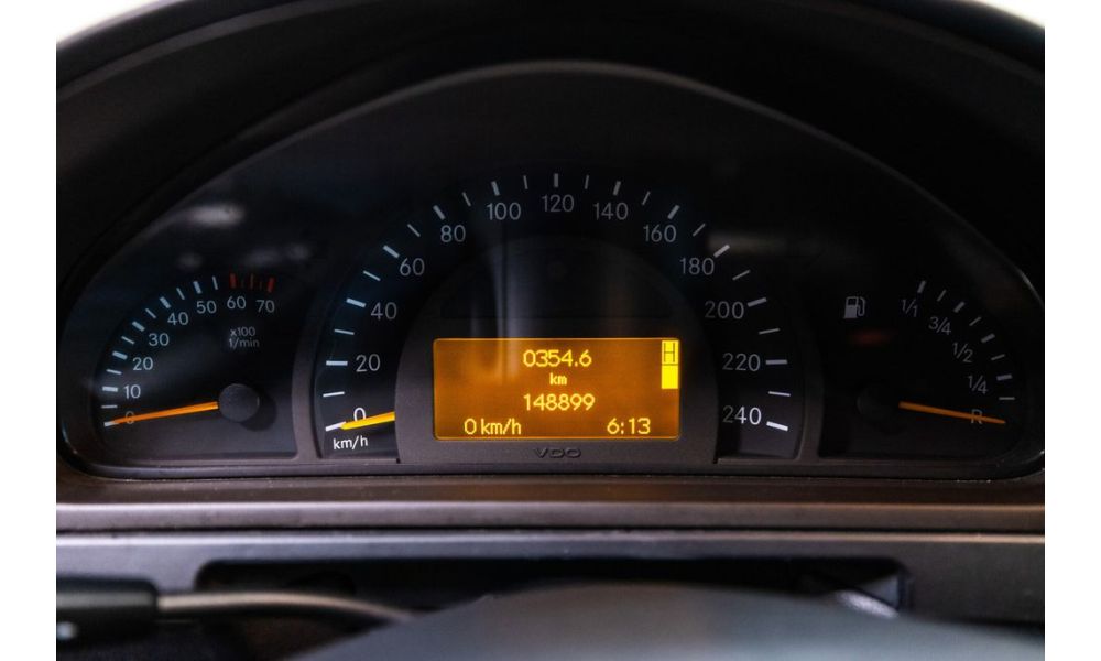 673157