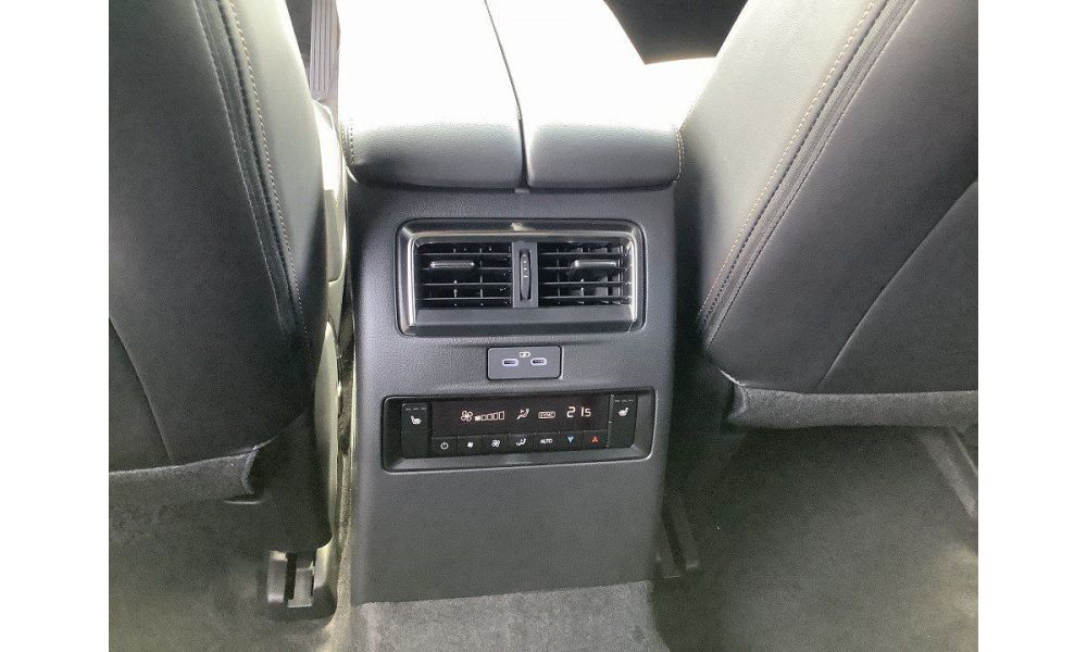 488841