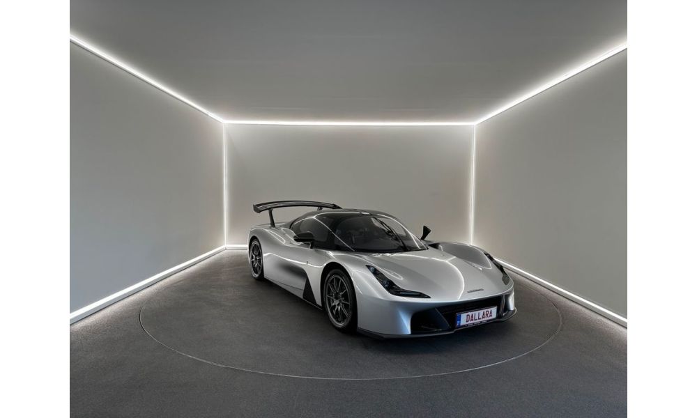 90833