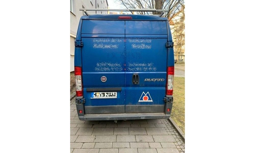 299681