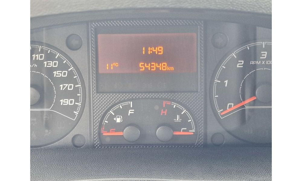657028