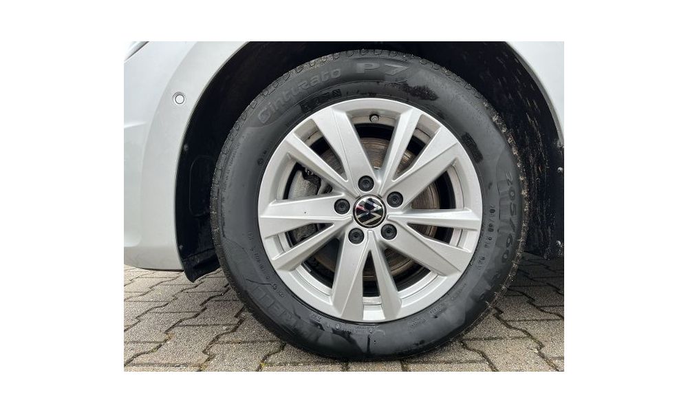 888486