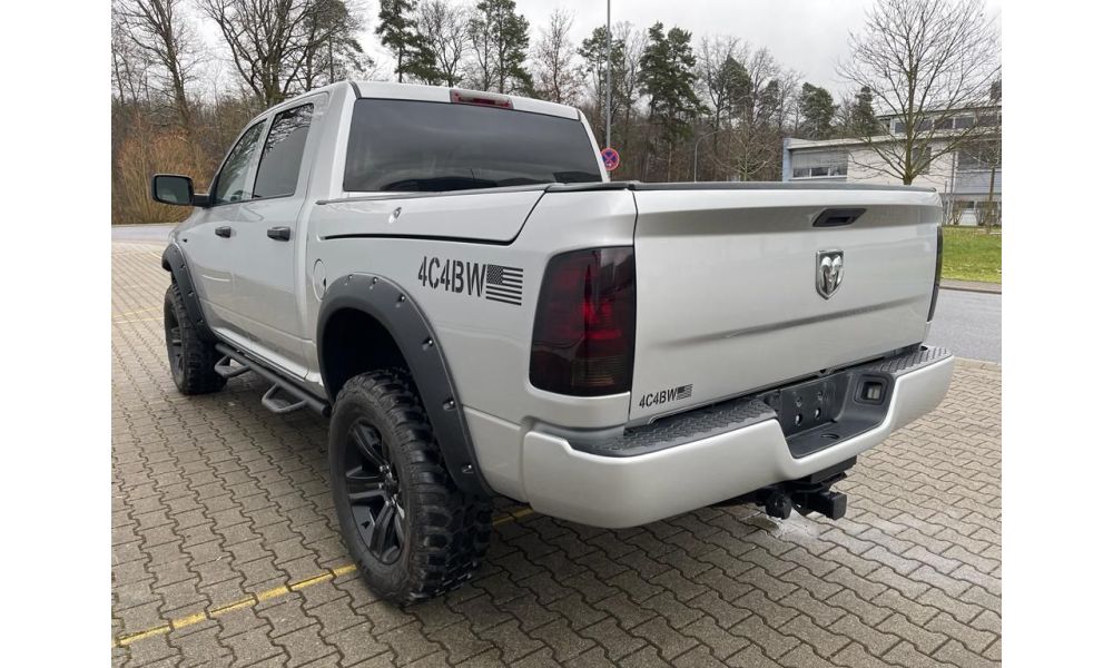 699706