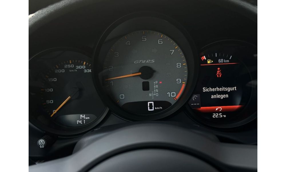 704277