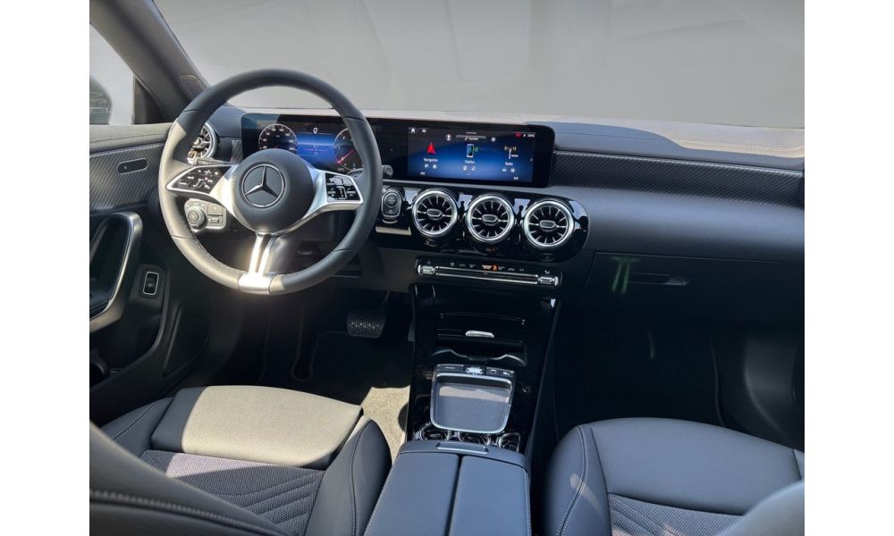 973683