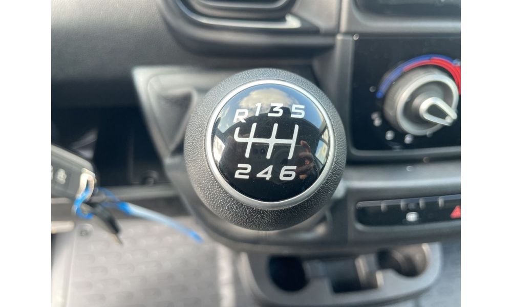 834684