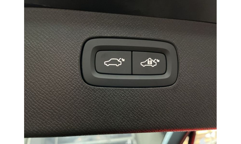 943145