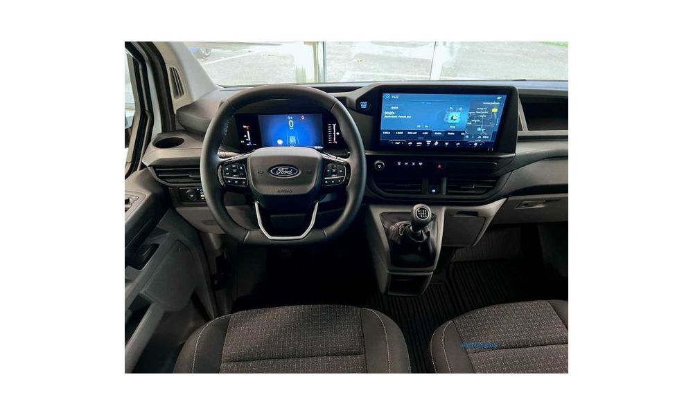 811913