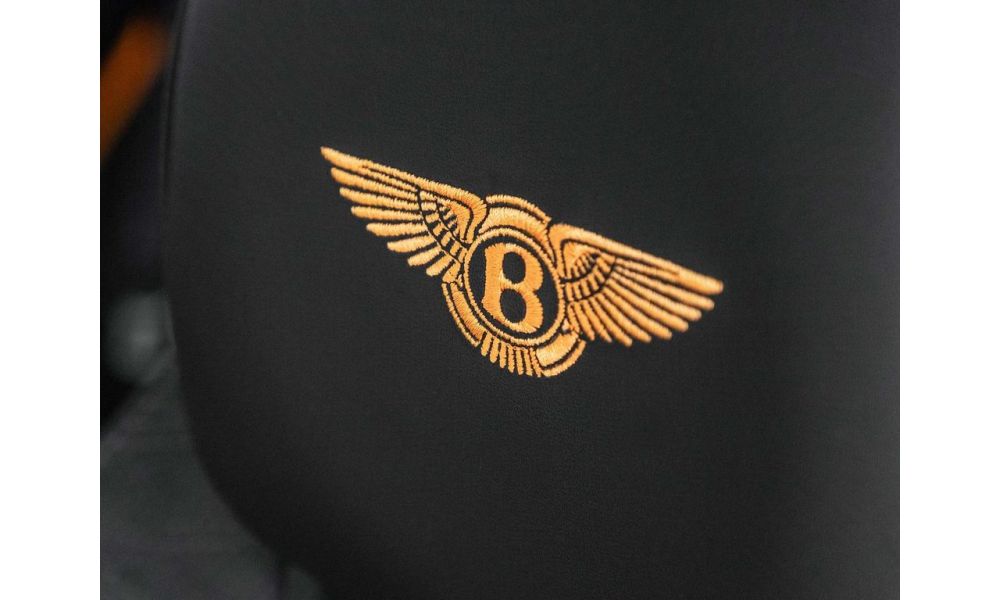 18978