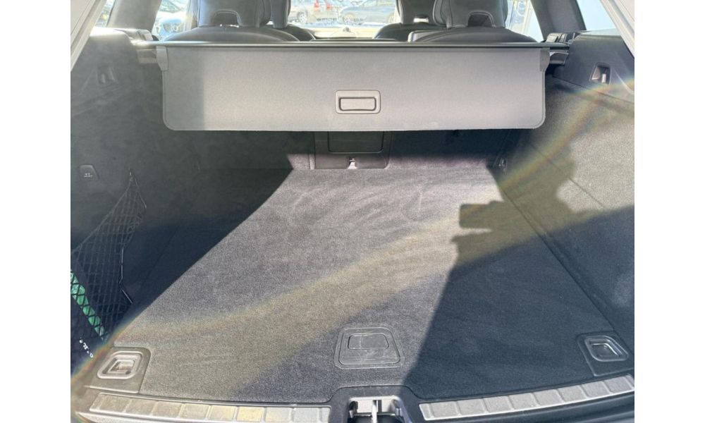 931492