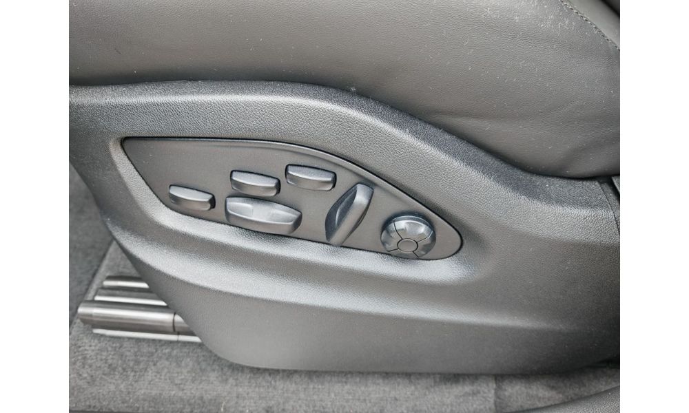 939929