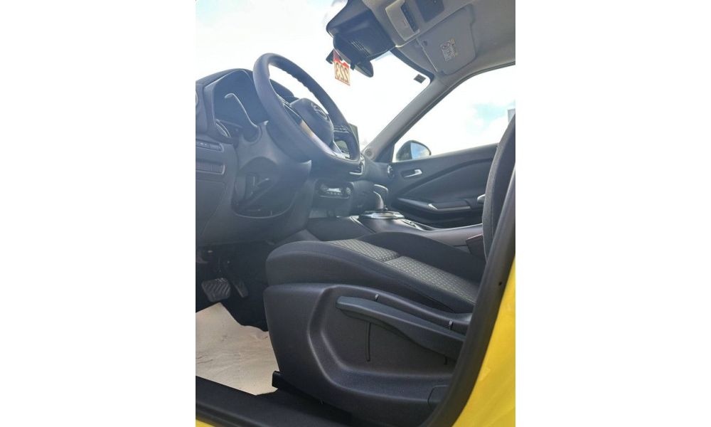 996223
