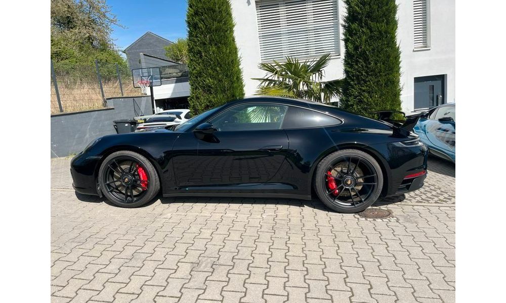 896057