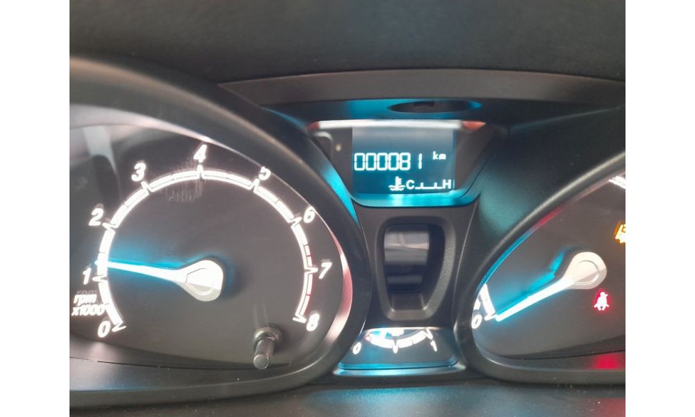 625807