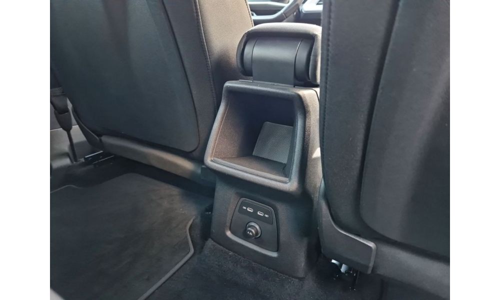408990