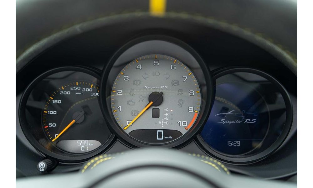 322253