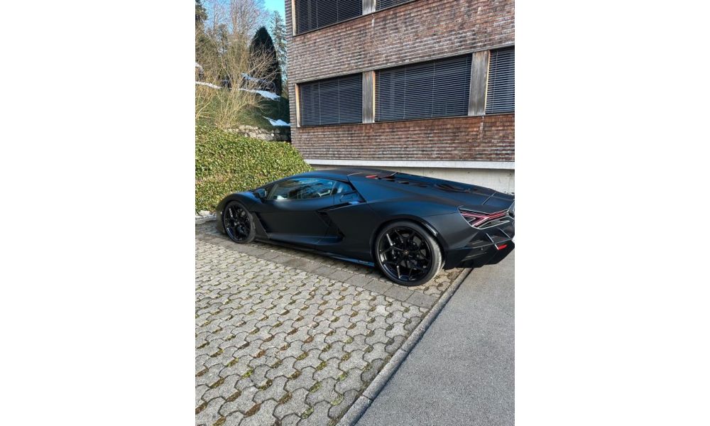 996808