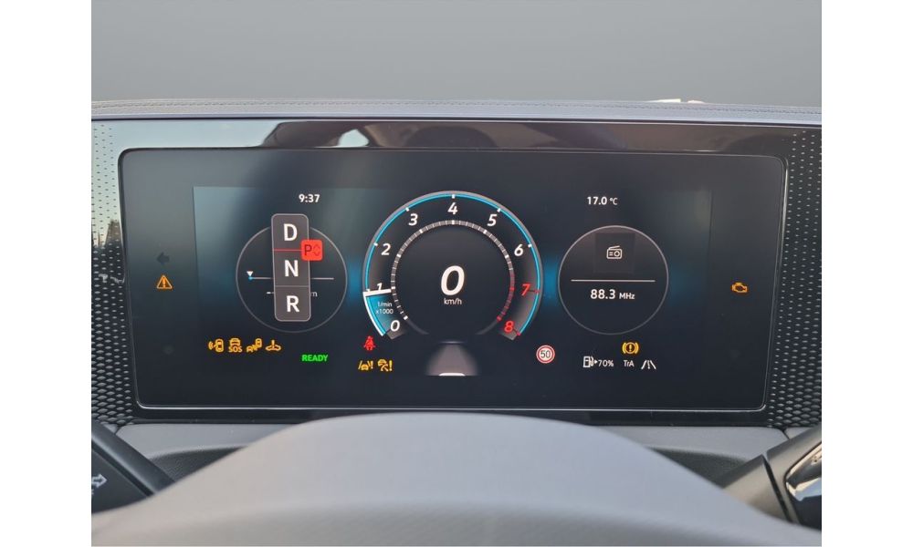 572826