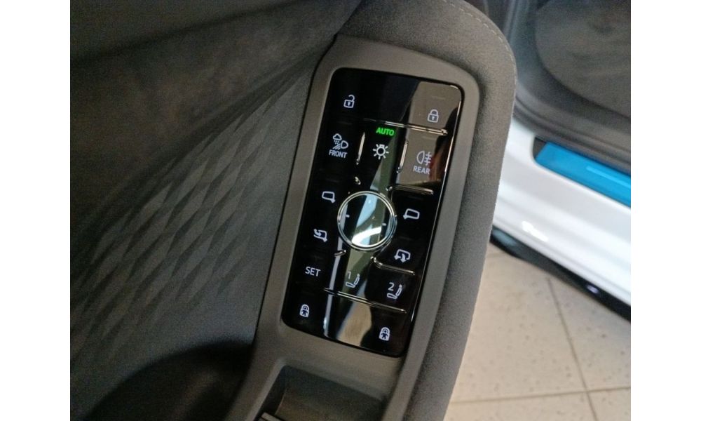 552368