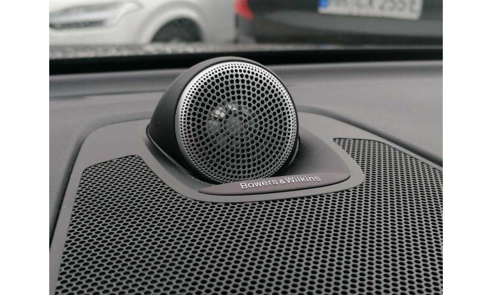 445619