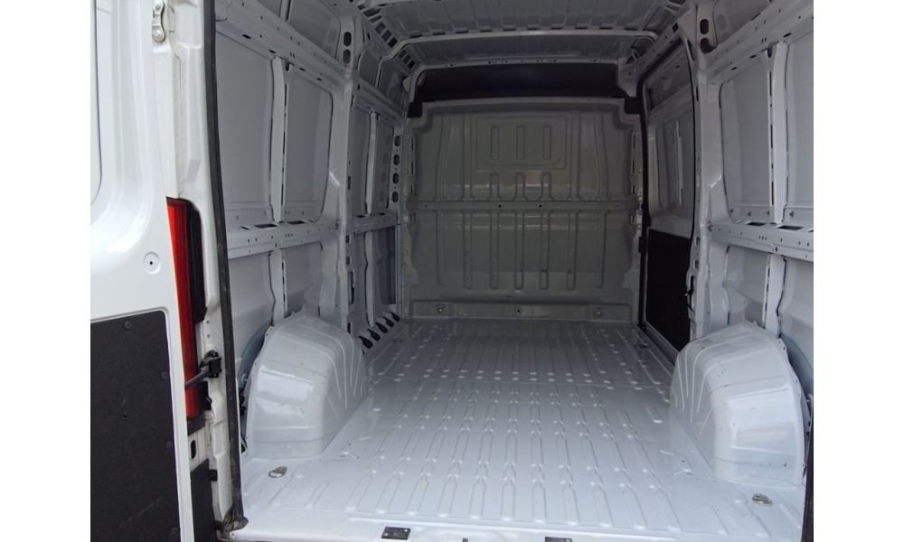 685353