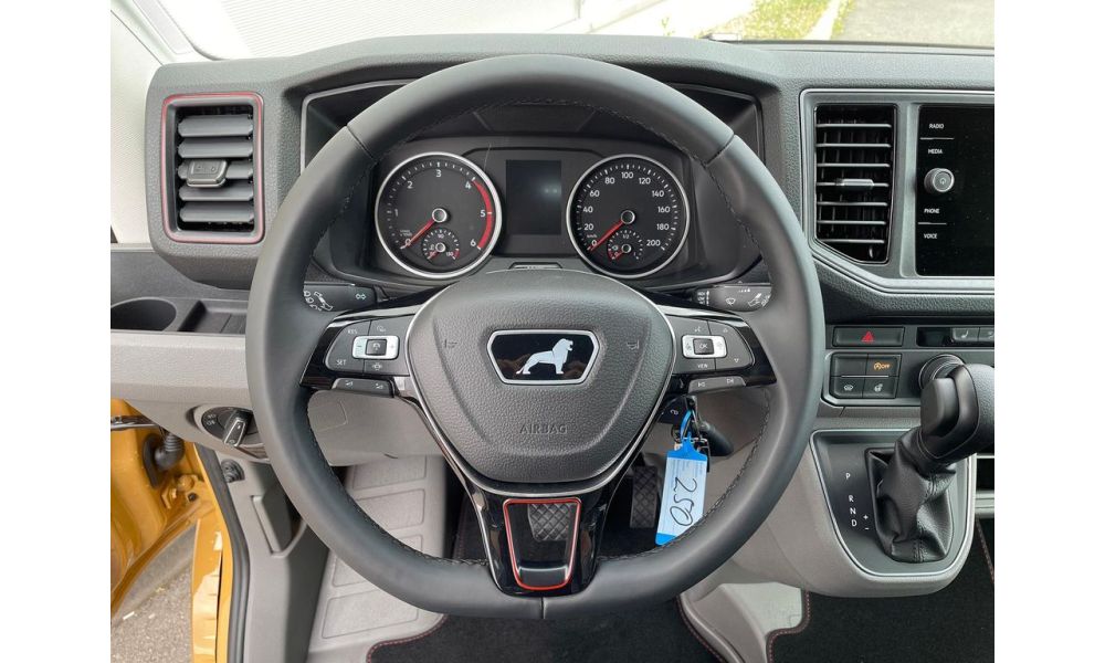 470018