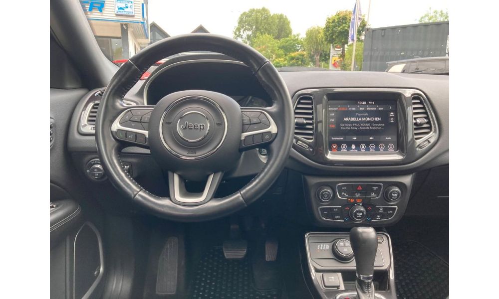 300761