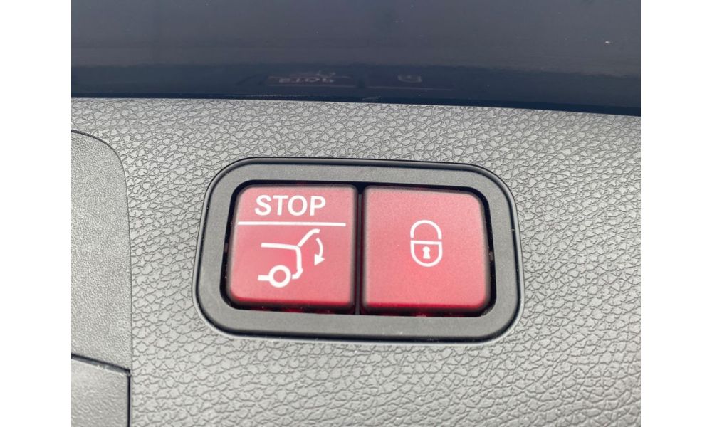 431004