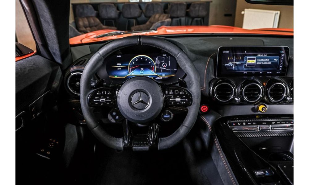 991104