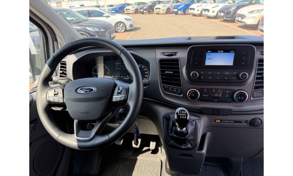 702890