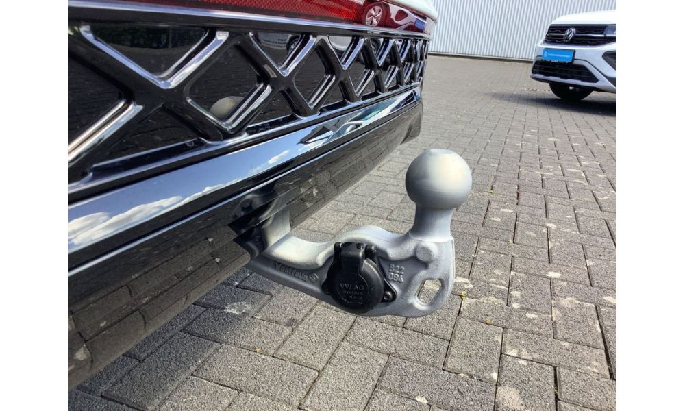 877667