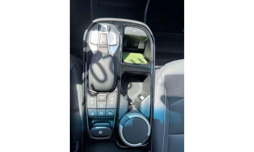 326190