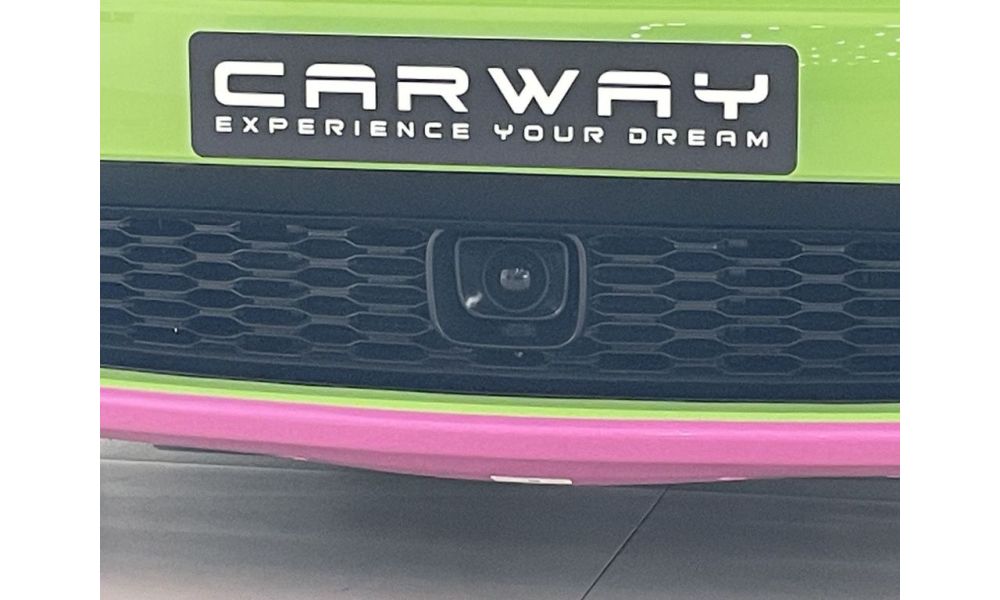 884256