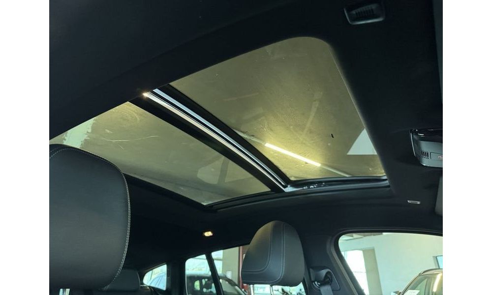 459700