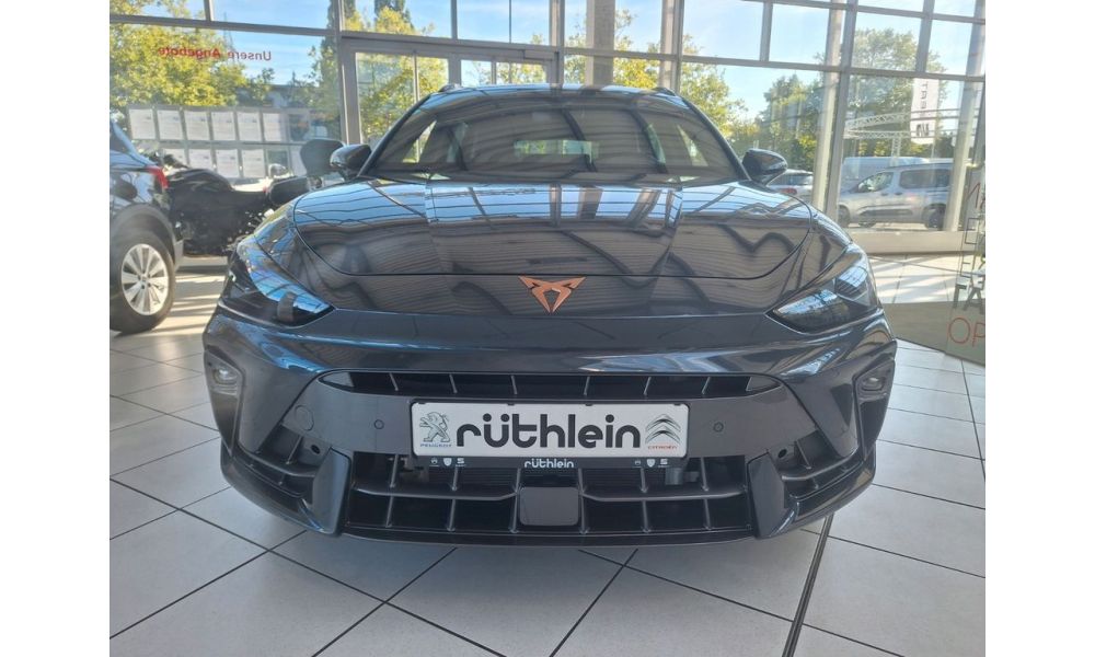 648405