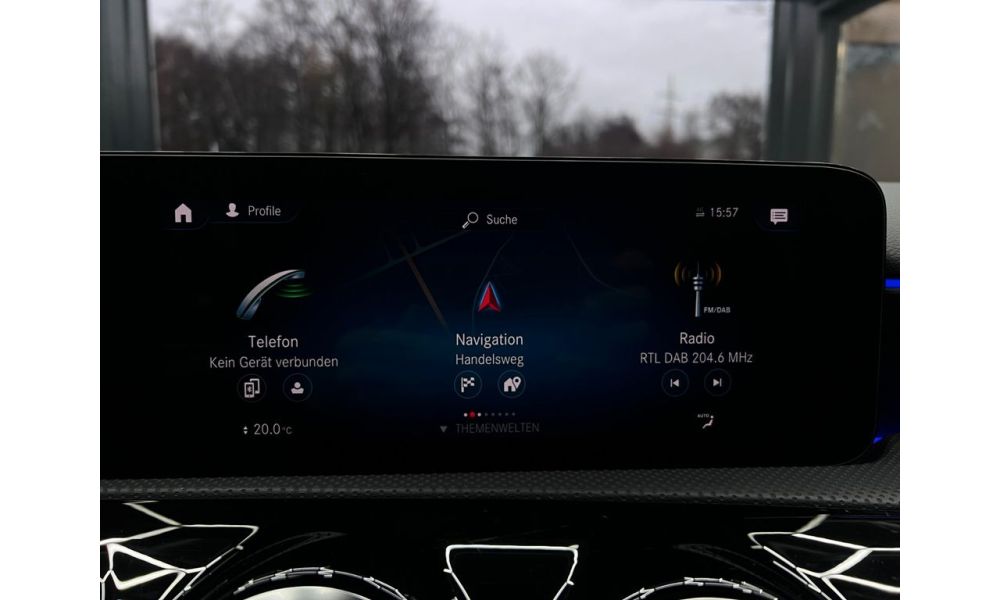 818021