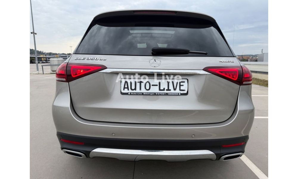 698024