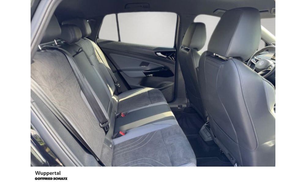 157528